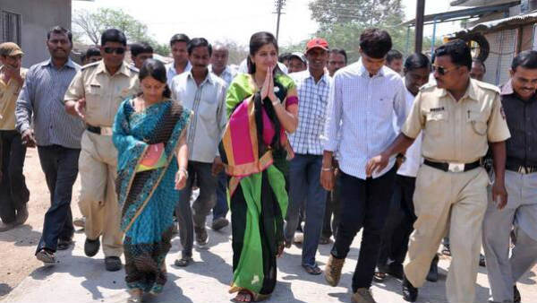 சுயேச்சை தம்பதி 