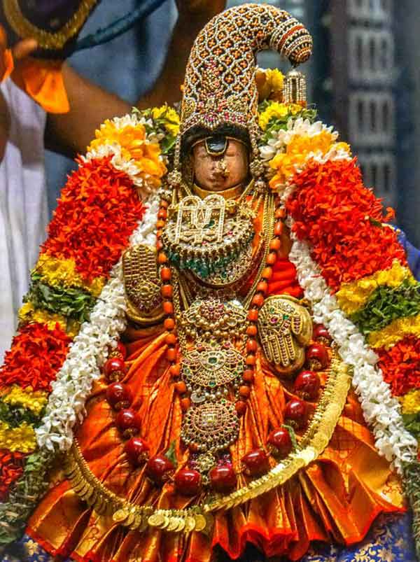 Navarathiri festival on Srirangam begins September 23rd Thayar Tiruvadi Sevai 