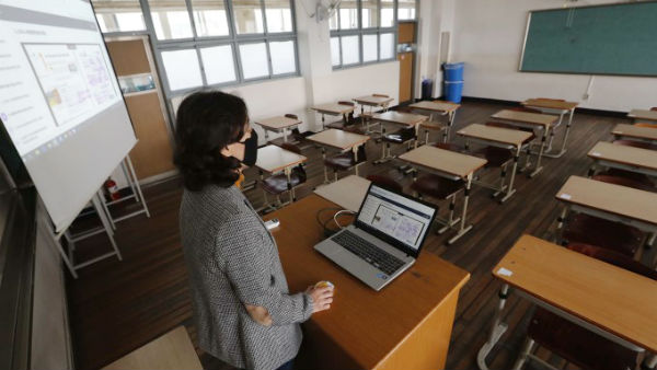 ஆசிரியர் பெருமக்கள் 