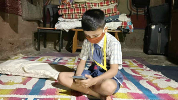 வசதியற்ற பெற்றோர் 