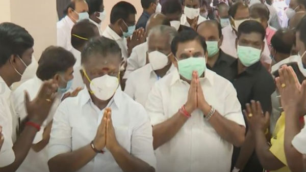 இபிஎஸ், ஓபிஎஸ் ஜாதகம் சொல்வதென்ன 