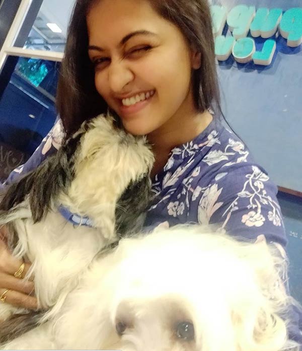 மகா வேடத்தில் கலக்கல்