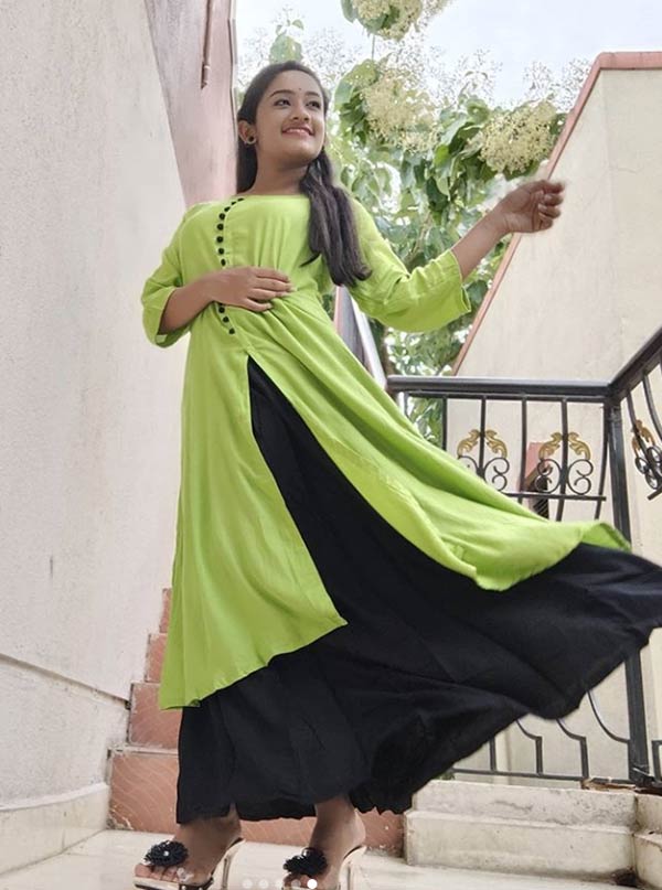 ஜில்லாவில் வருவாரே அதே பாப்பா!