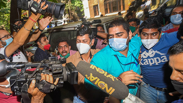 மும்பை திரை உலகில் போதைப்பொருள் 