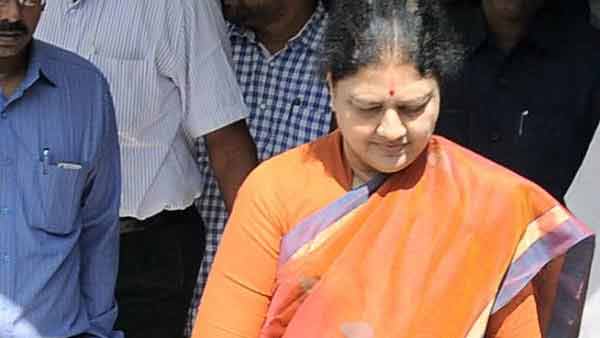 அதிமுகவில் விவாதம் 