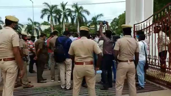 பதில் அளிக்கவில்லை 
