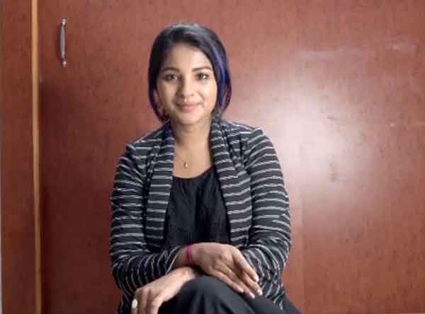 கலெக்டர் சாணி அள்ளலாமா