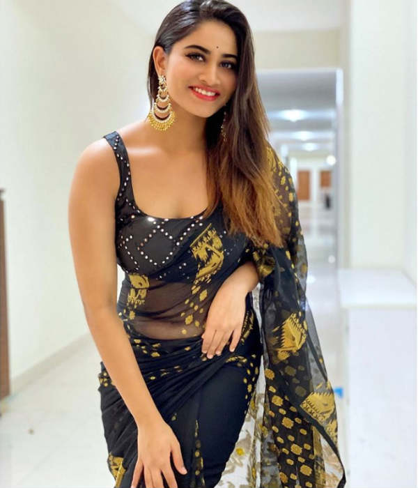  கையெல்லாம் நடுங்குது