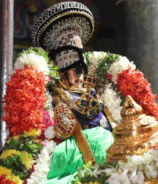 Puratasi Saturday: Online Reserve to visit Srirangam Ranganathar Temple 