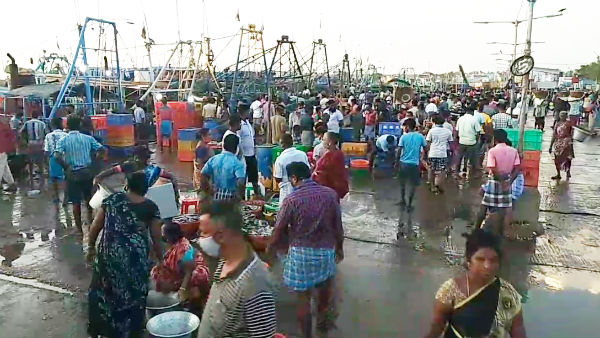 People Throng Mutton Shops ahead Sunday Unlock 