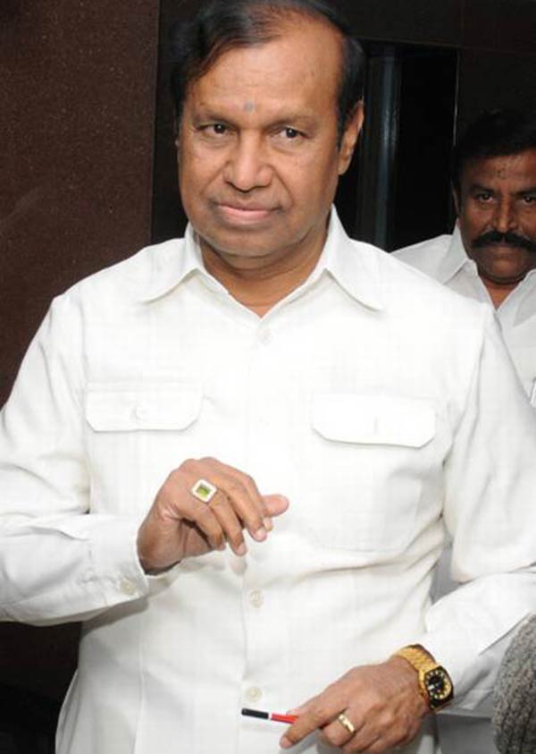 இருவரும் பேச்சு 