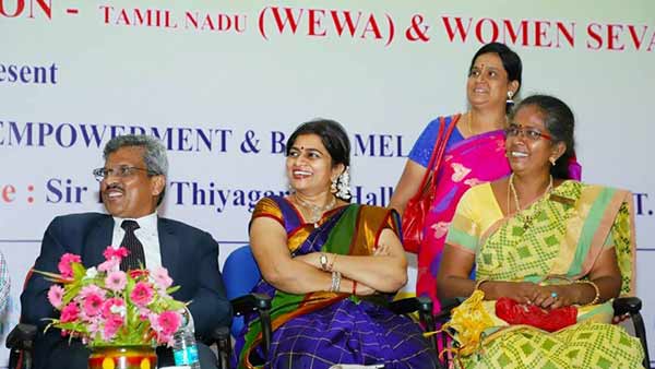 8 பேருடன் 