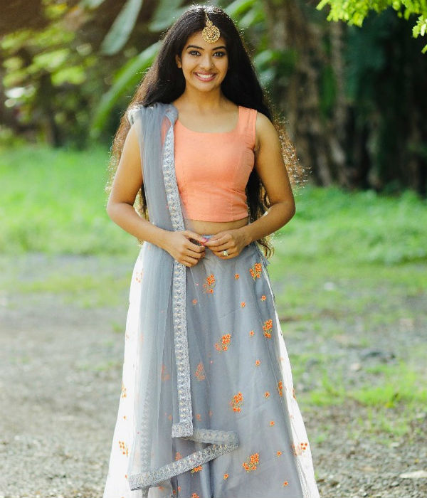  அழகிய தமிழும்