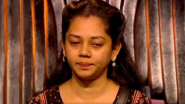 மீண்டும் மீண்டும் பார்க்கும் அழகுதான் 