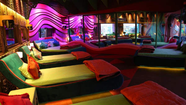 15 இருக்கைகள் 