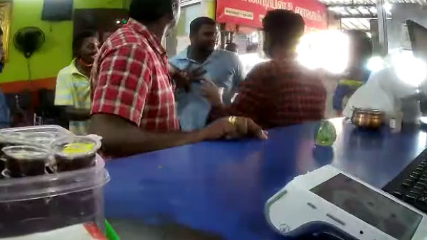 Video shows that customer attacks Chicken shop staff 