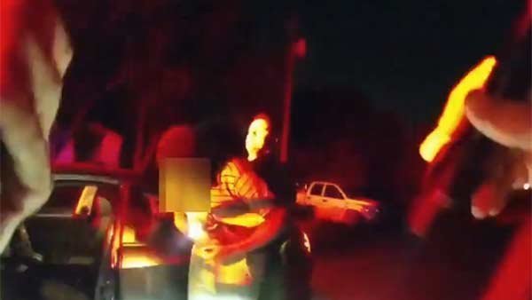 Cop hailed as hero after he springed into action to help a man choking on food Cop hailed as hero after he springed into action to help a man choking on food