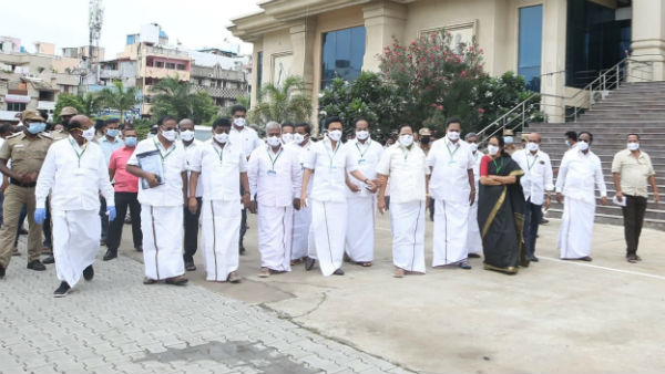 மாலை 5 மணிக்கு 