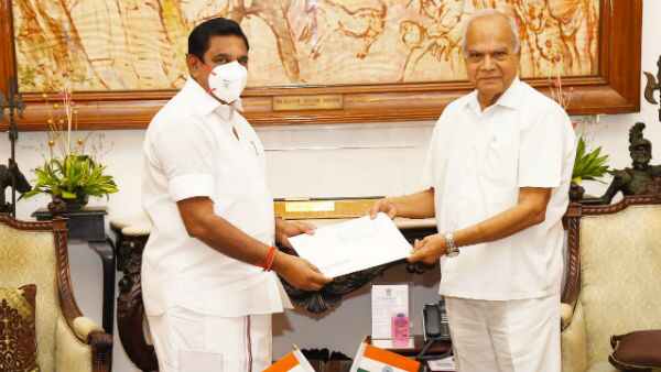 எடப்பாடிக்கு நெருக்கடி எடப்பாடிக்கு நெருக்கடி