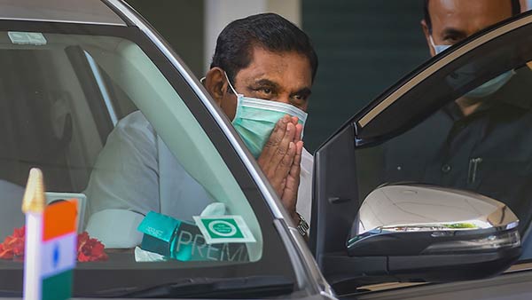 கோட்டையில் ஈபிஎஸ் அணி ஆலோசனை 