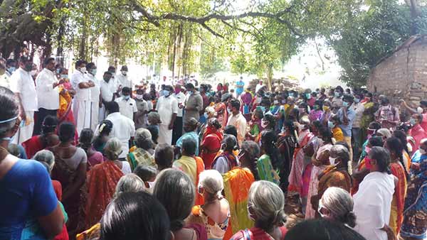 Dmk District Secretaries Conducted Grama sabha meeting in the shade of tree 
