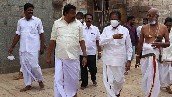 ரங்கநாதரை தரிசிக்க கூடிய கூட்டம் 