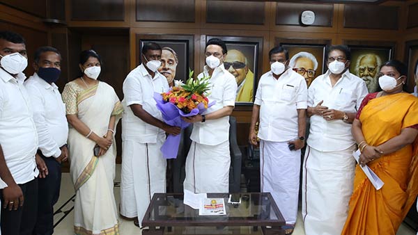 Former Vilathikulam AIADMK MLA Markandeyan joins DMK 