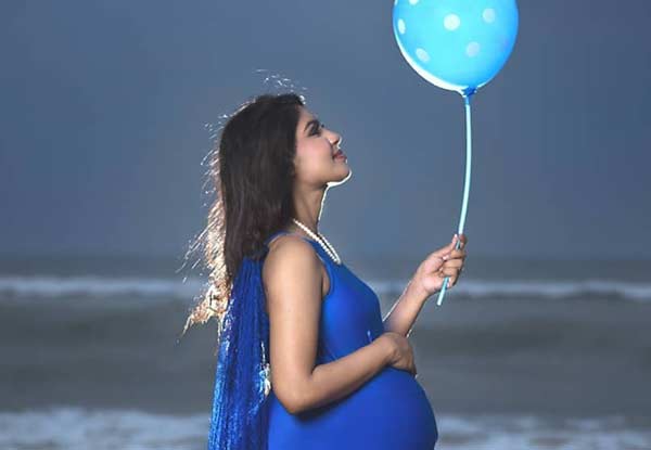 மீனாவின் வளைகாப்பு