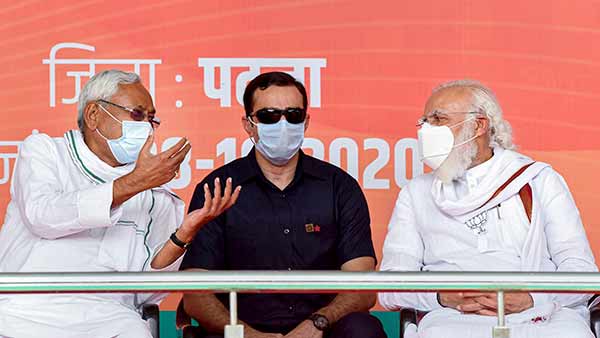 போலீஸ் ரெய்டு 