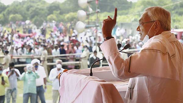 வாக்குகள் சிதறும் 