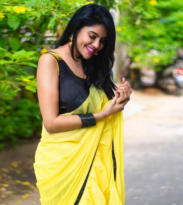 நிவிஷாவின் அசத்தல்