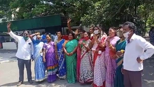 தேனியில் மட்டும் ஓபிஎஸ்-க்கு ஆதரவு 