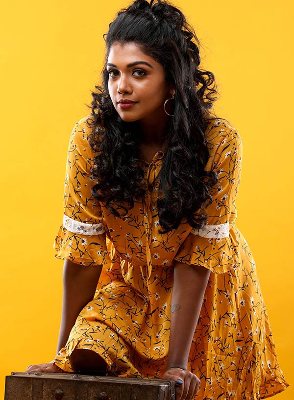 கவர்ச்சியும் ஓகேதான்