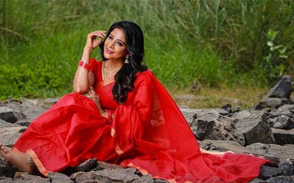 நாங்களும் பார்க்கிறோம்