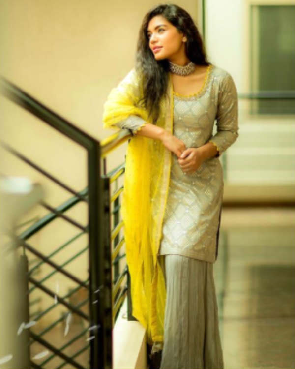  மஞ்சள் நிறமே மஞ்சள் நிறமே