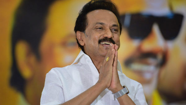 அதிமுக மீது விமர்சனம் அதிமுக மீது விமர்சனம்