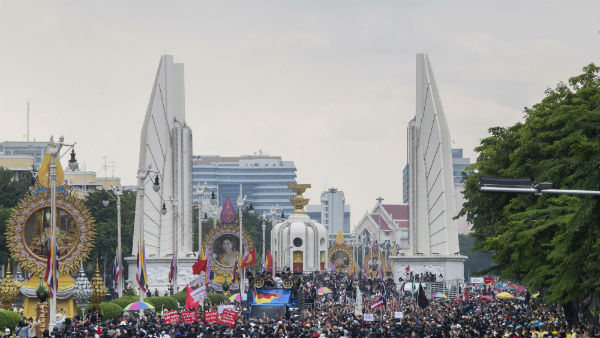 ஊடகங்களுக்கு கட்டுப்பாடு 