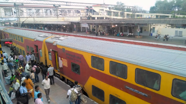 காலை கிளம்பும் 