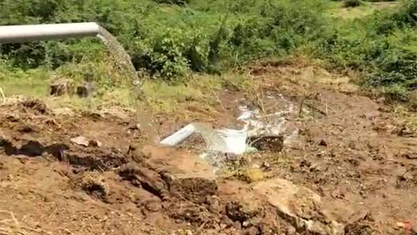 Veeranam panchayat president get water to lake by his own money Veeranam panchayat president get water to lake by his own money