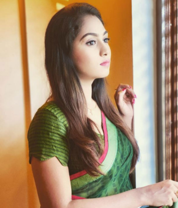  நயன்தாரா போல இருக்காரே