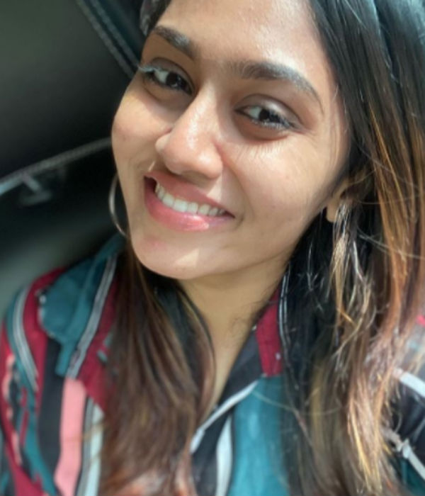  தமிழையும் எட்டிப் பார்க்கிறார்