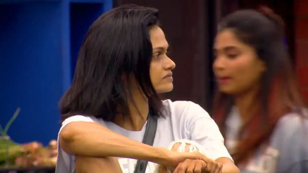 மவுனம் காத்தனர் 