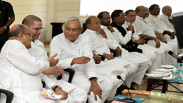 மெகா கூட்டணியில் இடதுசாரிகள் 