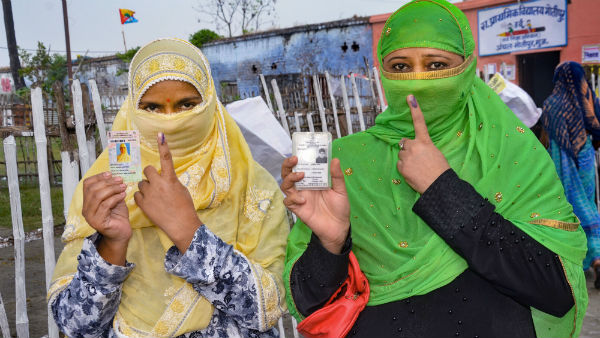 வேட்பாளர்களின் கல்வி அறிவு 