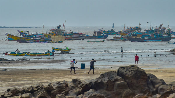 சூறாவளி வீசும் சூறாவளி வீசும்