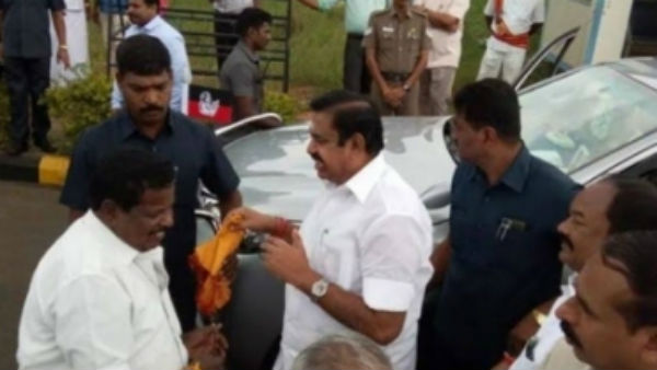 Nivar : Appreciate the work of government employees who travel with life - Chief Minister Palanisamy 