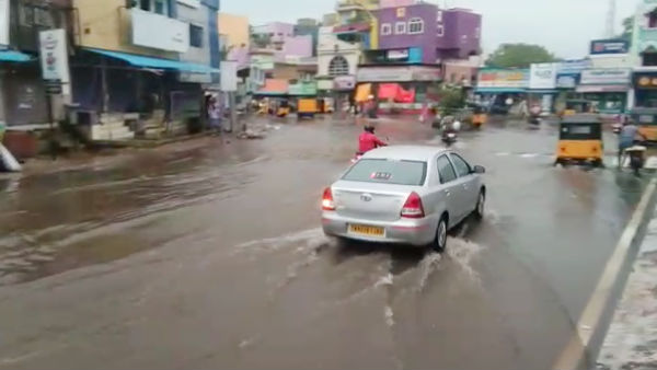 north chennai roads heavy flooded due to heavy rain 