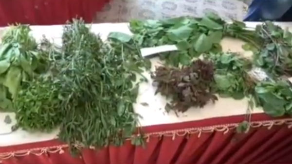 அதிகாரி 