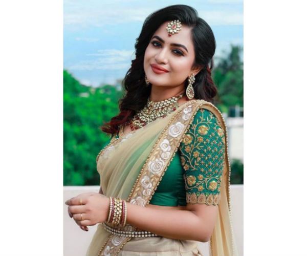  ஐஸ்கிரீம் சாப்பிடும்போது