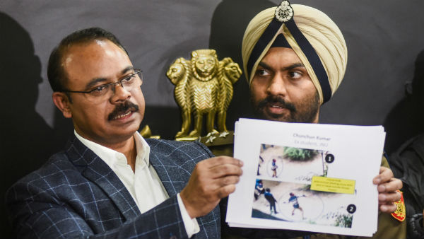 Police gives clean shit for themselves in JNU violence 